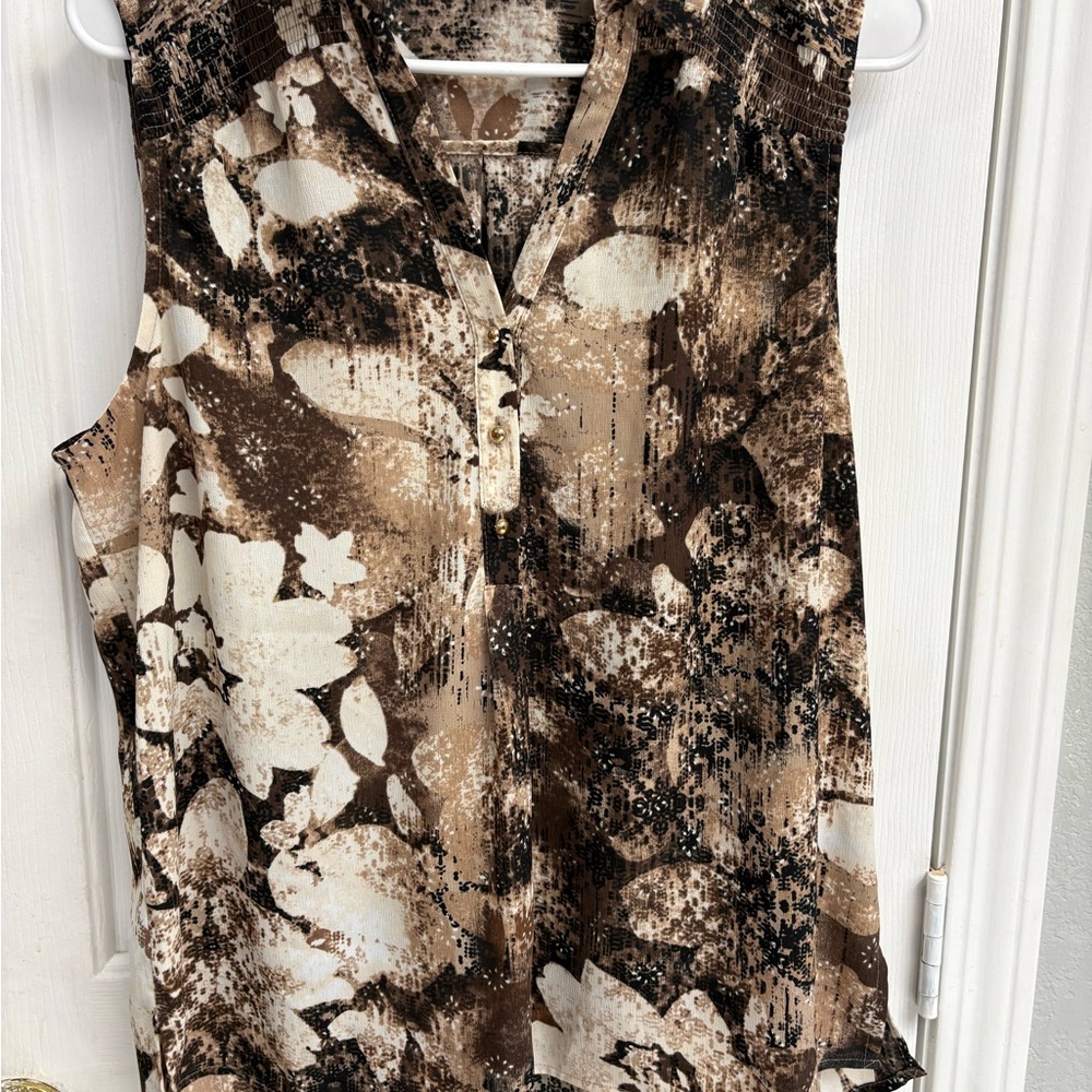 Dana Buchman Brown and White Floral Blouse